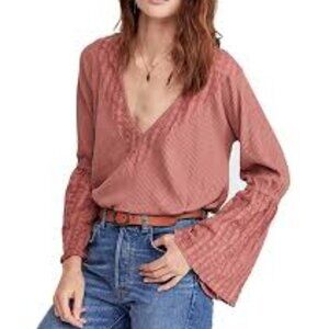 FREE PEOPLE WOMEN'S SAYLUITA PARISIAN BELL SLEEVES SIZE SMALL BRAND NEW WITH TAG